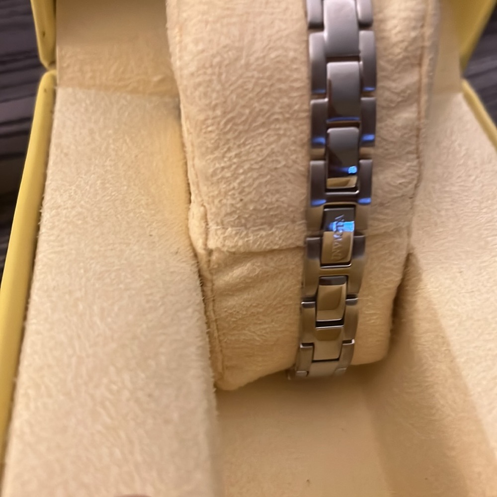 INVICTA Watch - Picture 4 of 5